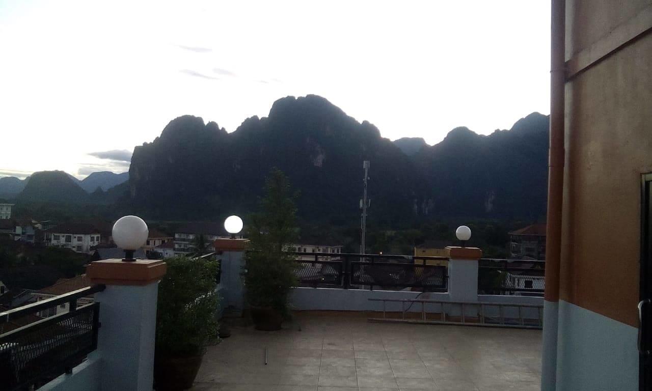 Tna Hotel Vang Vieng Exterior foto